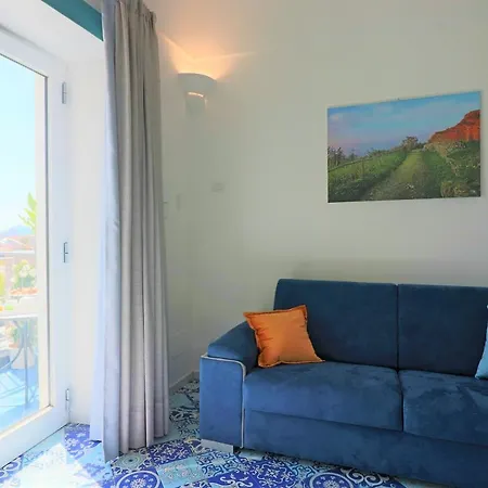 Mary's - De Vivo Realty Apartment *