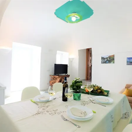 Apartment Mary's - De Vivo Realty Massa Lubrense