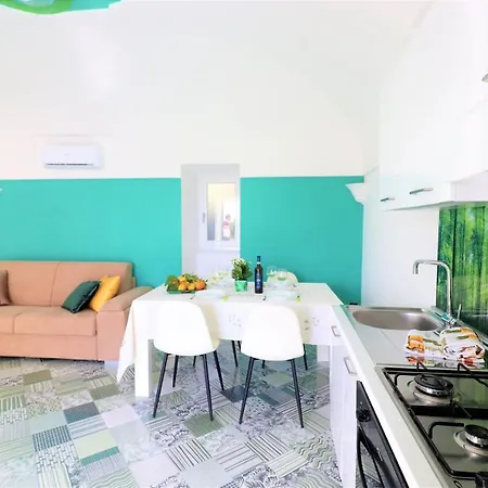Mary's - De Vivo Realty Apartment