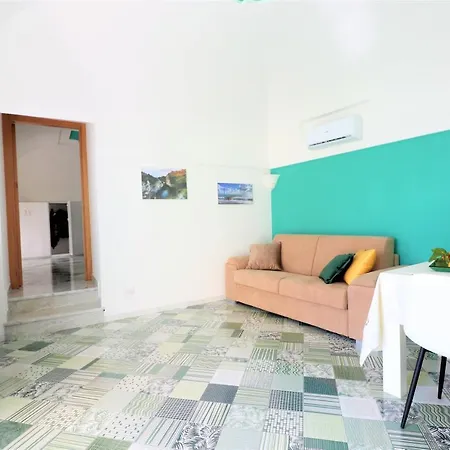 Apartment Mary's - De Vivo Realty *