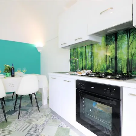 Mary's - De Vivo Realty Apartment *