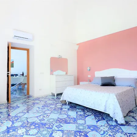 Apartment Mary's - De Vivo Realty Massa Lubrense