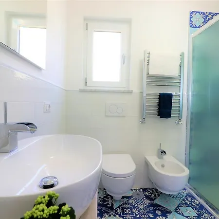 Apartment Mary's - De Vivo Realty Massa Lubrense