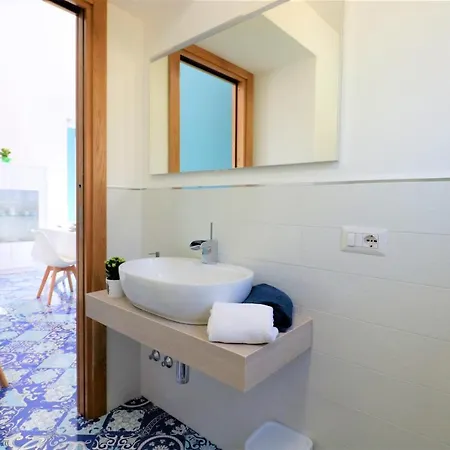 Apartment Mary's - De Vivo Realty