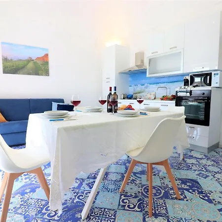 Mary's - De Vivo Realty * Massa Lubrense